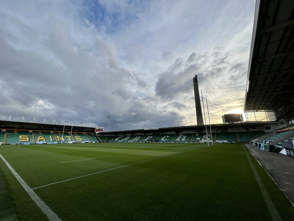 SaintsRugby's tweet photo. Charge those batteries… 🔋

This place is going to be rocking tomorrow afternoon. https://t.co/7xfUBsDFxr