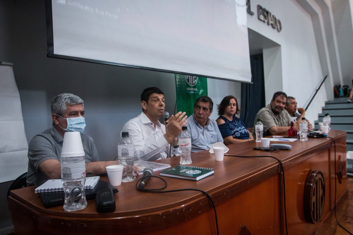 ateprensa's tweet photo. #Ahora En el Anfiteatro Eva Perón, Encuentro de Trabajadorxs Nacionales de la Salud discutiendo el modelo sanitario y defendiendo la salud pública.

#EsconATE https://t.co/Jh9SWqUHj3