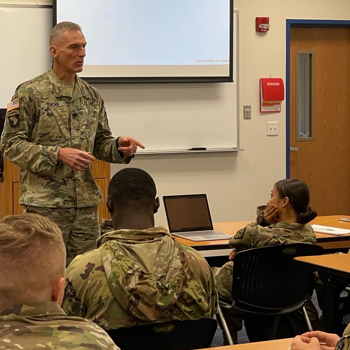 UDrotc01's tweet photo. We would like to thank Colonel Duncan, a #PantherBattalion alumni, for visiting us and sharing his experience with the next generation of army leaders.

#UniversityofDubuqueROTC

#changemaker
#leaderswanted
#3rdbrigaderotc
@armyrotc
@3rdrotcbrigade
@goarmy https://t.co/iJOGIEmP00