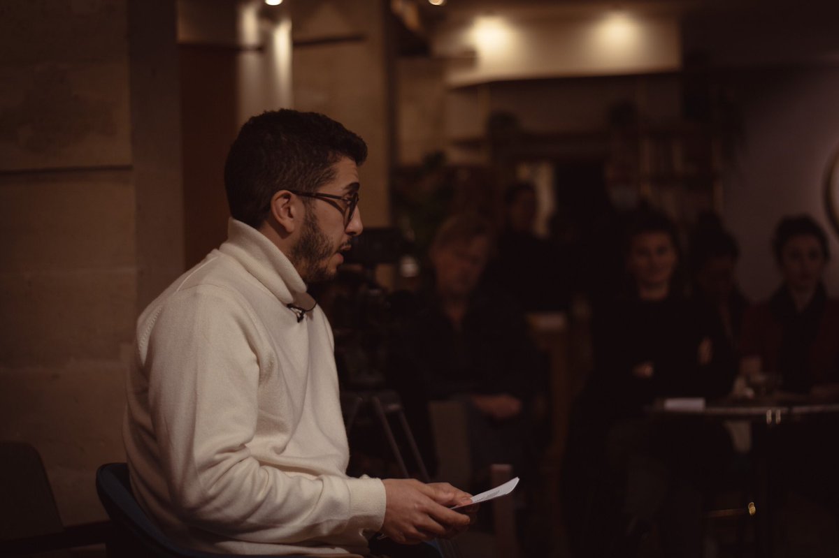 NafissaMhd's tweet photo. Mercredi dernier - Gautier Depambour et Étienne Klein au salon de thé Nūn pour parler de leur livre « Idées de génies - 33 textes qui ont bousculé la physique » https://t.co/9BkM49mWzg