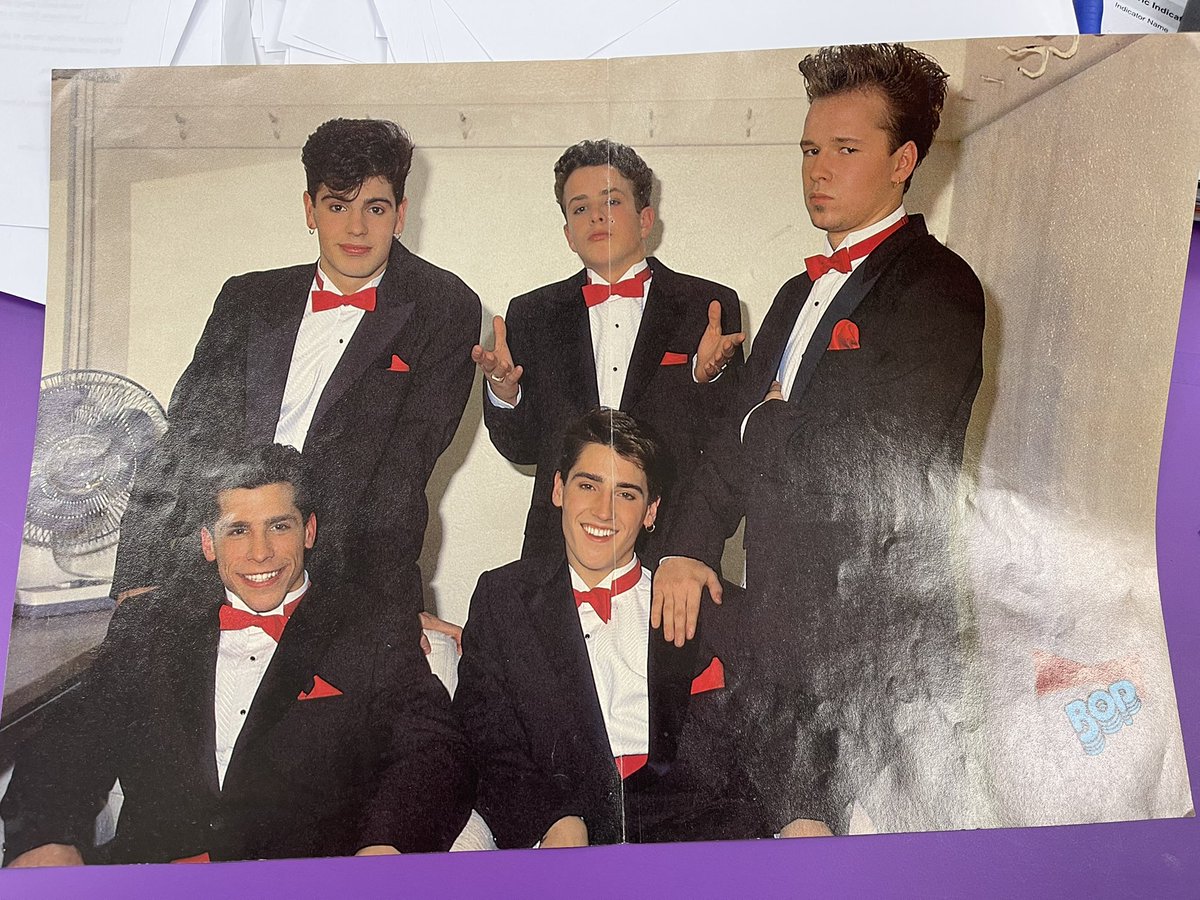 Scorpio2576's tweet photo. Look what I found in one of my school folders today! Talk about a throwback! #MyFirstLoves 😍 @DonnieWahlberg @NKOTB https://t.co/YIePtcw9ky