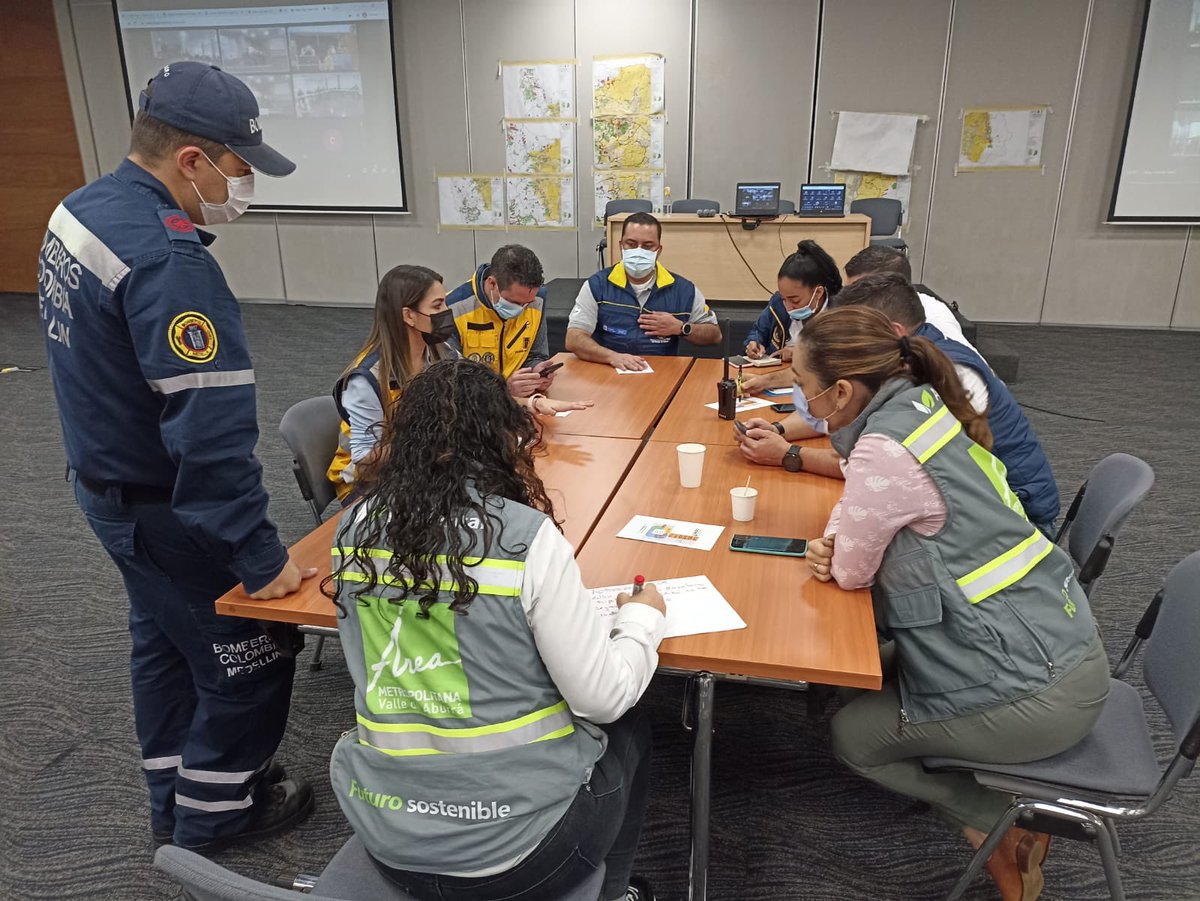 Areametropol's tweet photo. Participamos del ejercicio #SIMEXVirtualColombia, evento que pone a prueba las capacidades de atención a emergencias de las entidades y de los equipos de búsqueda del país. Aquí se ponen en práctica la articulación de las diferentes estrategias de respuesta a emergencias. https://t.co/lOl8lisiLl