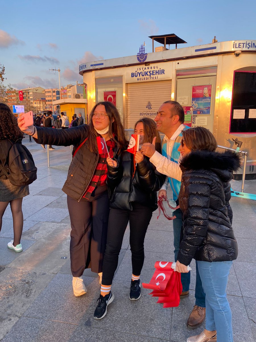 devakadikoy's tweet photo. #29Ekim Cumhuriyet Bayramımızı ilçemizde büyük bir coşkuyla kutladık. 🇹🇷
@alibabacan
@drerhanerol
@mazharalaca
@erenhaneren
#Devapartisi
#devaistanbul
#devakadikoy https://t.co/cM9TvZpgvh