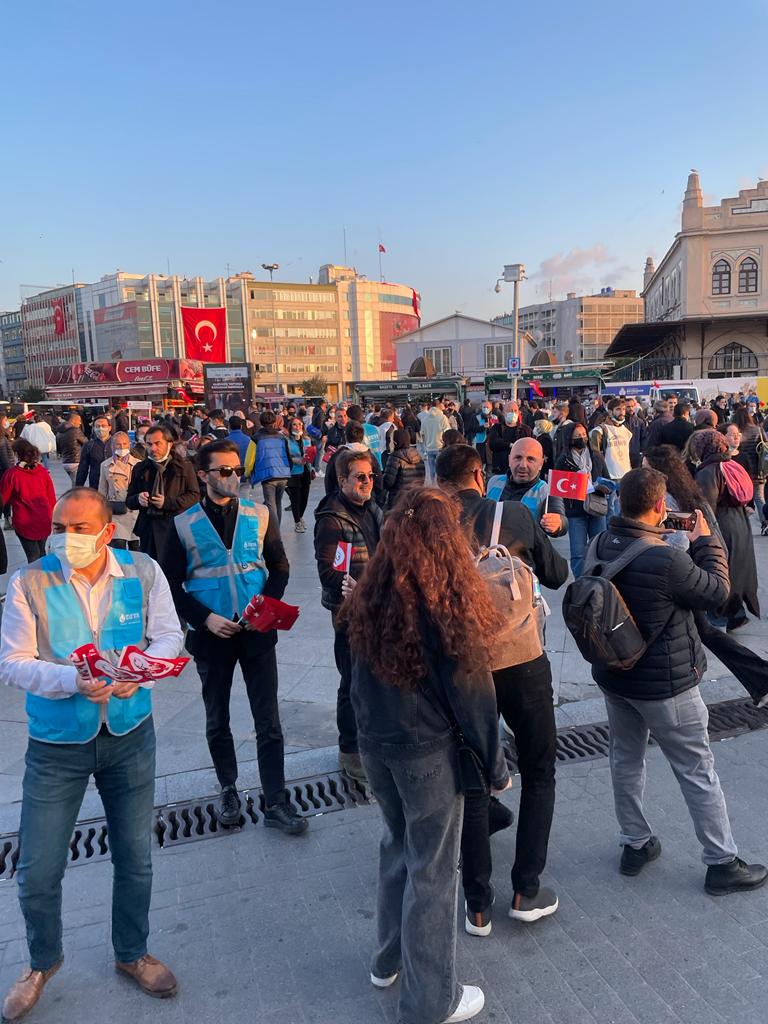 devakadikoy's tweet photo. #29Ekim Cumhuriyet Bayramımızı ilçemizde büyük bir coşkuyla kutladık. 🇹🇷
@alibabacan
@drerhanerol
@mazharalaca
@erenhaneren
#Devapartisi
#devaistanbul
#devakadikoy https://t.co/cM9TvZpgvh