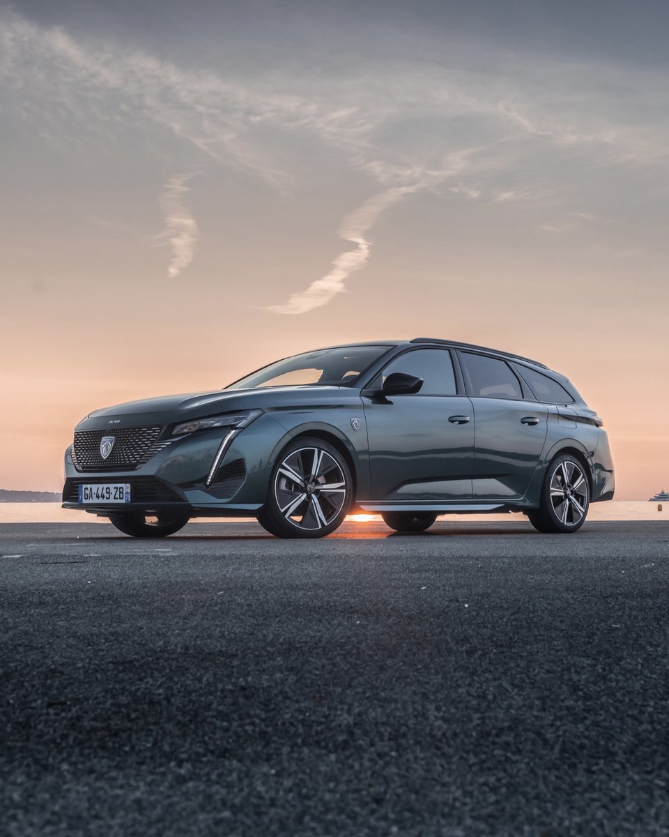 Peugeot's tweet photo. Extra elegance in a bigger package. New #Peugeot308SW #PlugInHybrid #308SWFirstDrive https://t.co/L34wMO87Yn