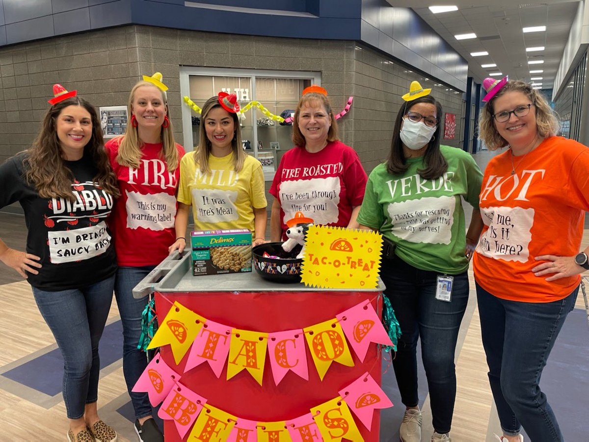 Julie Fox tweet media