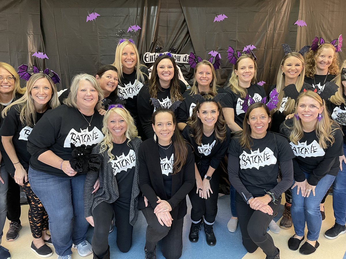 MissMarzheuser2's tweet photo. Bat Cave Day 🦇💜 #meccmoment https://t.co/GKrfqAiBhU