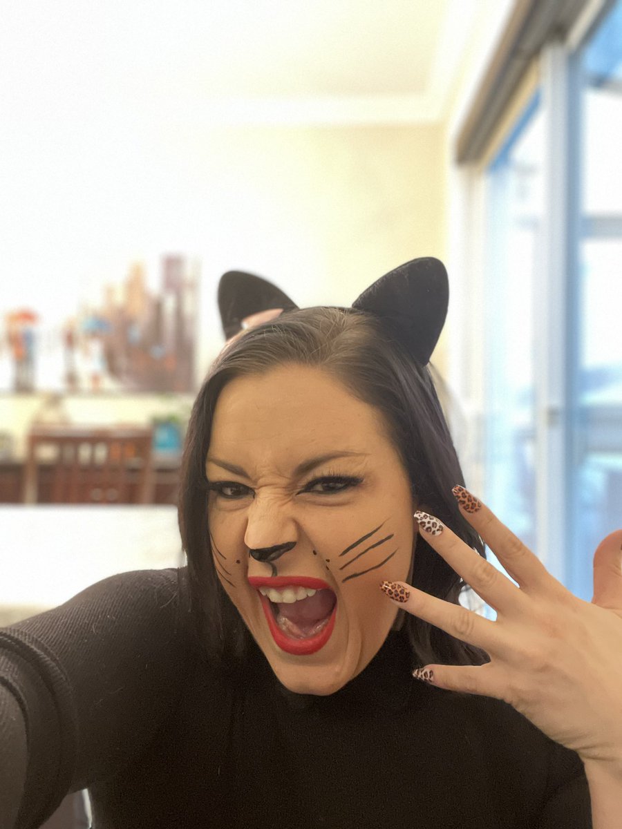 My cats seems to approve my halloween costume, not sure why 😂 #saveblackcats 🐈‍⬛🐱

bcarl.net/post/the-truth…

peta.org/living/animal-…