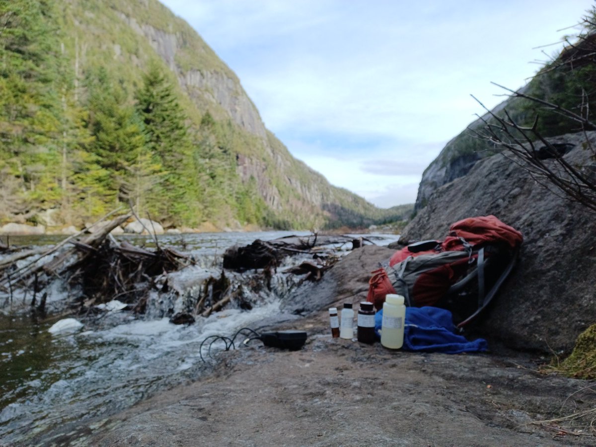 the_ALSC's tweet photo. This week we began the late fall sampling of our #Adirondack long term monitoring waters with a trip to Avalanche lake and Lake Colden. Lots of activity at Lake Colden as the DEC resupplied the interior outpost for the winter. Water temps are consistent 42 degrees.@NYSDEC https://t.co/wu9IbxnUYO