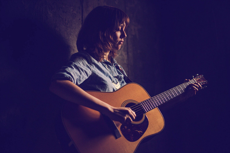 AcousticGuitar_'s tweet photo. Crosspicking 101: A Private Bluegrass Lesson with Molly Tuttle

To get the hang of classic #bluegrass #crosspicking with your picking hand, forget about fretting for now and just focus on picking open strings. #guitarlesson #acousticguitar #guitar

https://t.co/Lstjgp6V7L https://t.co/ev7MCxxJ4k