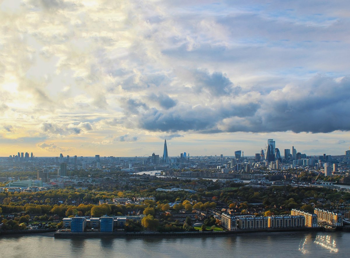 StacksProperty's tweet image. "Current conditions, let's hope it stays like this for the weekend :)" - Sara Ransom, @Stacks_London 

#london #londonlook #weekend #autumn #lodonlife #buyingagent #househunter