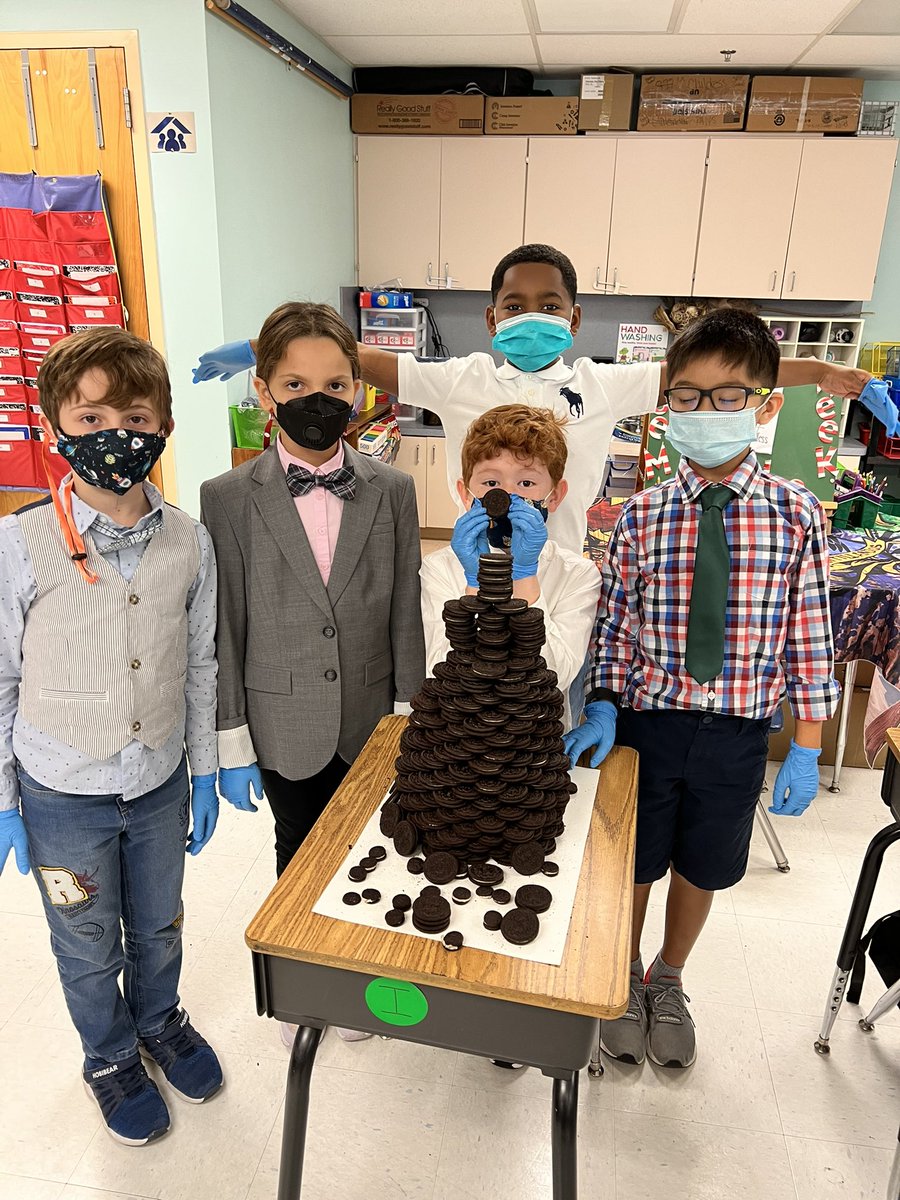 drdebi2b's tweet photo. STEM DAY in my magical classroom @ManateeBayElem Oreo Tower Challenge: Slytherin for the win 14 1/2 in tall. @BrowardSTEM @browardschools @hdevaughn @suptvcartwright https://t.co/2Y4ae4LEFX