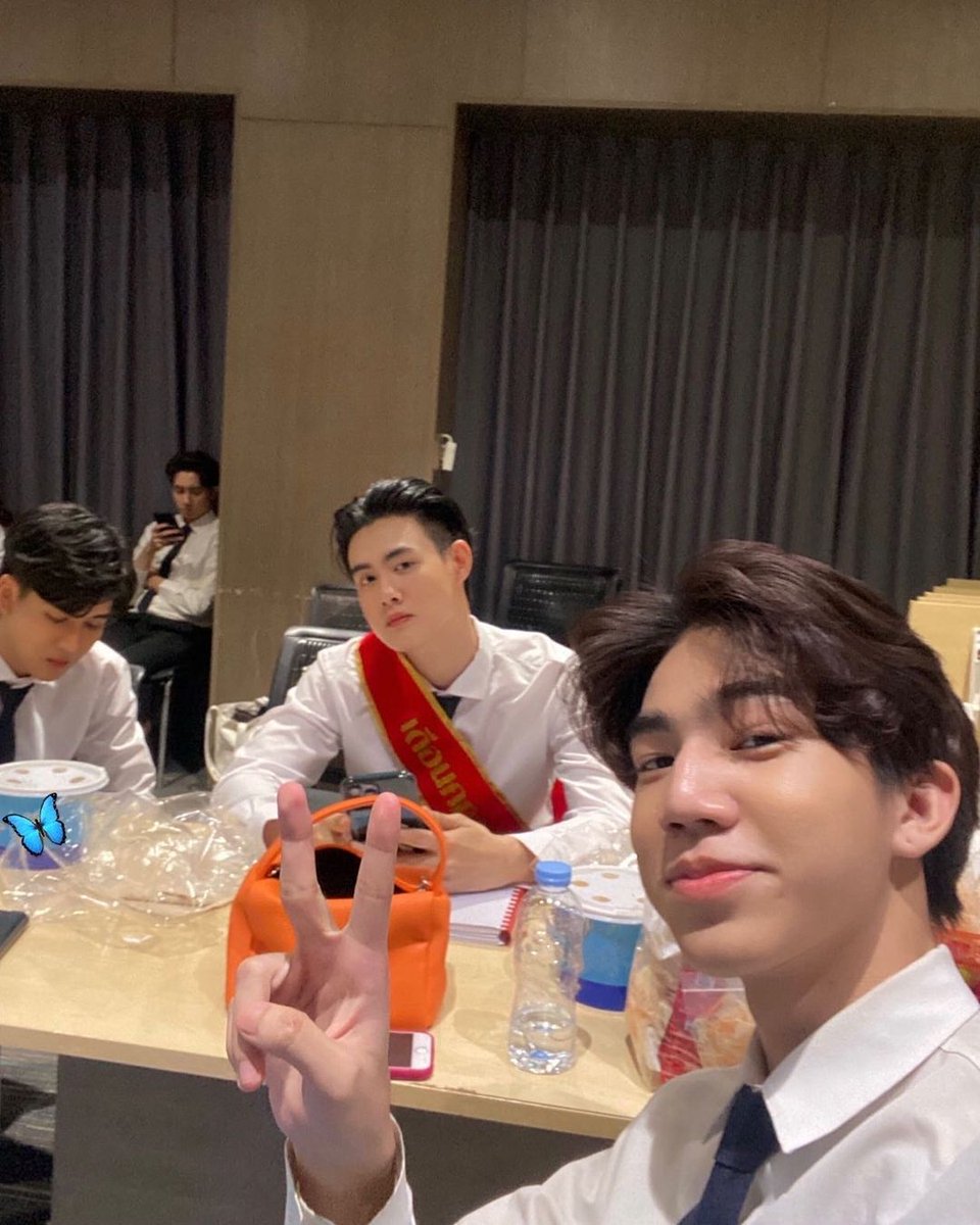 Bankbo_family's tweet photo. Update IG : jae_hyounmin

🧑🏻‍💼🧑🏻‍💼 🧑🏻‍💼✌🏻
🖇️ : https://t.co/qKZb3WwlJH

#แบงค์โบ #ด้อม25 
#เจ้าแบงค์กล้วยหอม 
#นัสยิ้มจิ้มแก้ม 
#GenYss2Q2
#GenYTheSeriesSS2 
#StarHunterEntertainment https://t.co/4CLGYhQFeQ