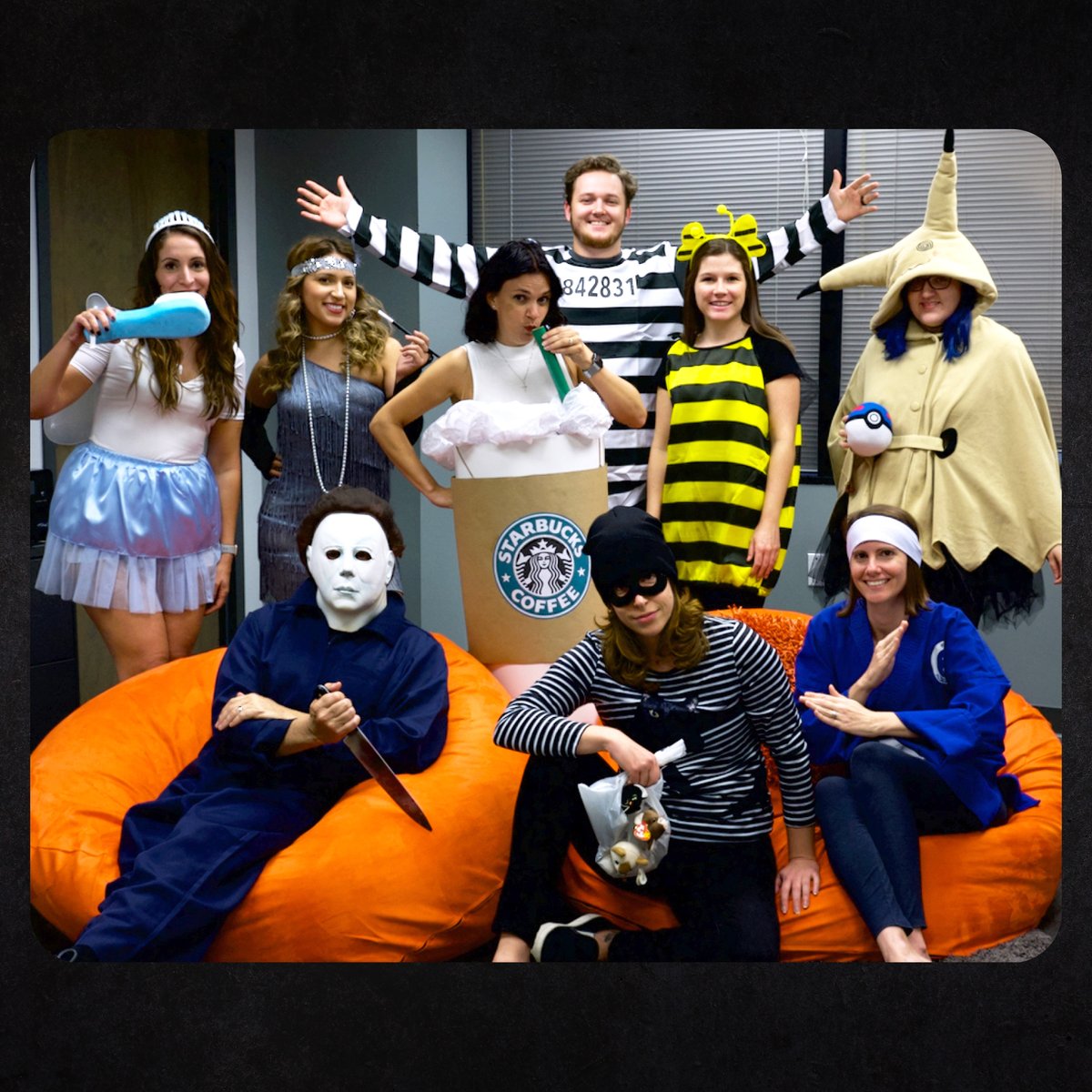 trickeyjennus's tweet photo. Spooky Season is our favorite time of the year! Happy Halloween from Team TJ! 👻🎃 #HappyHalloween https://t.co/rkYKyeIJWO
