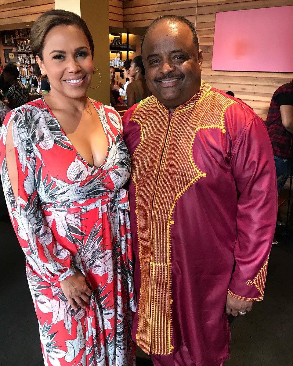 rolandsmartin's tweet photo. We have lost a bright light with the passing of @JovitaMoore. Our paths crossed many times at @NABJ conventions or when I was in ATL. I last saw her at the star-studded opening of @tylerperry studios. This photo was taken in 2018 at @essencefest. Her smile was just as warm as 1/2 https://t.co/or6tRhLCIP