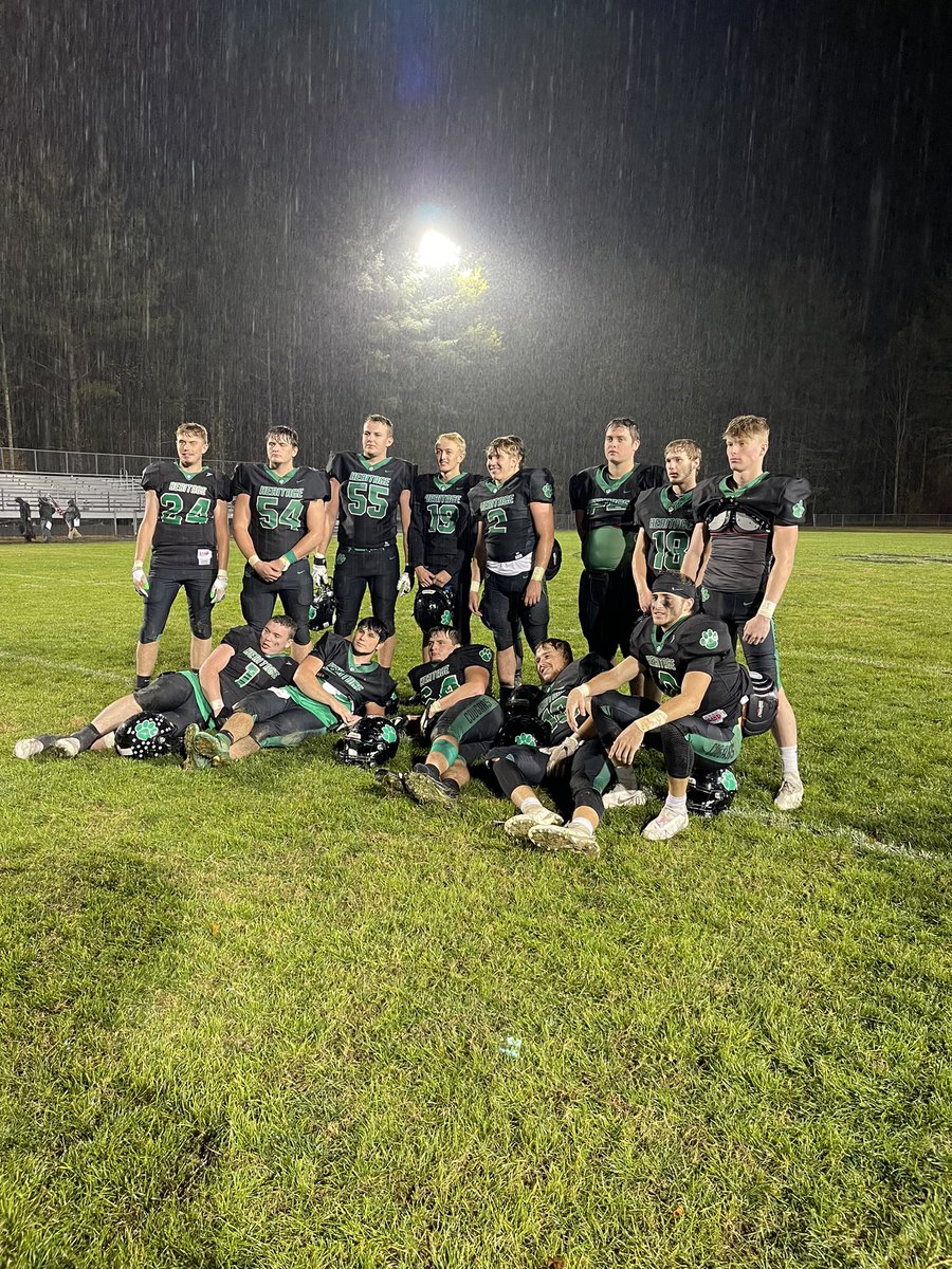 MtnHeritageFB's tweet photo. Congratulations to these guys on getting a W on senior night! It’s been a pleasure to coach them for 4 years! Time to get ready for the real season! #weareheritage https://t.co/RsZg1JmLbQ