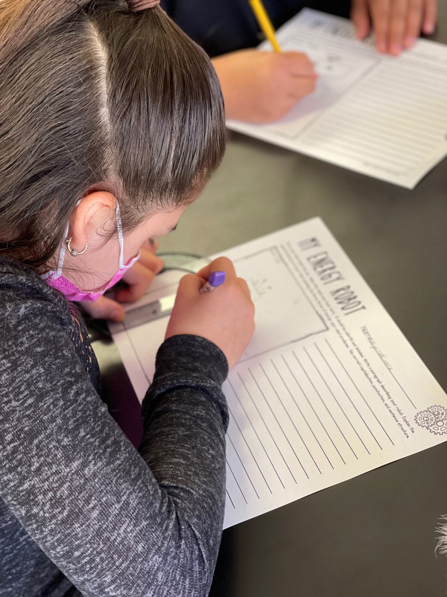 GallowCintel's tweet photo. I love when I see students using their resources. Shout out to Ms. Wilson @marisolibueno for successfully teaching our scholars how to use this gem! We are designing Energy robots today! Good morning yβall!βοΈ#STEMeducation #Engineering #Protractor #MathandScience #EnergyRobots https://t.co/CFrtfgClDl