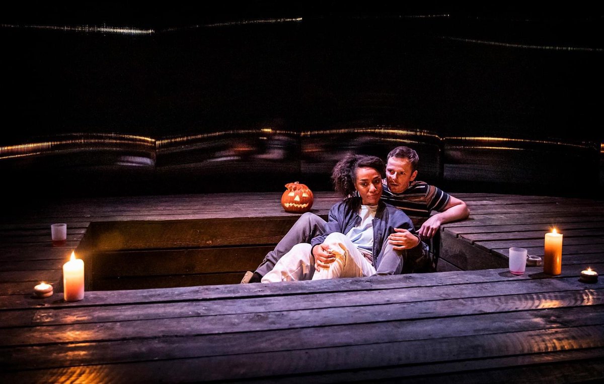 🎭 FIRST LOOK 🎭

Production images have been released for Sirens by award-winning playwright Kenny Emson, which launched the Mercury Originals programme last night, and plays at <a href="/mercurytheatre/">Mercury Theatre</a> Colchester until 6 November. 

📸 Pamela Raith