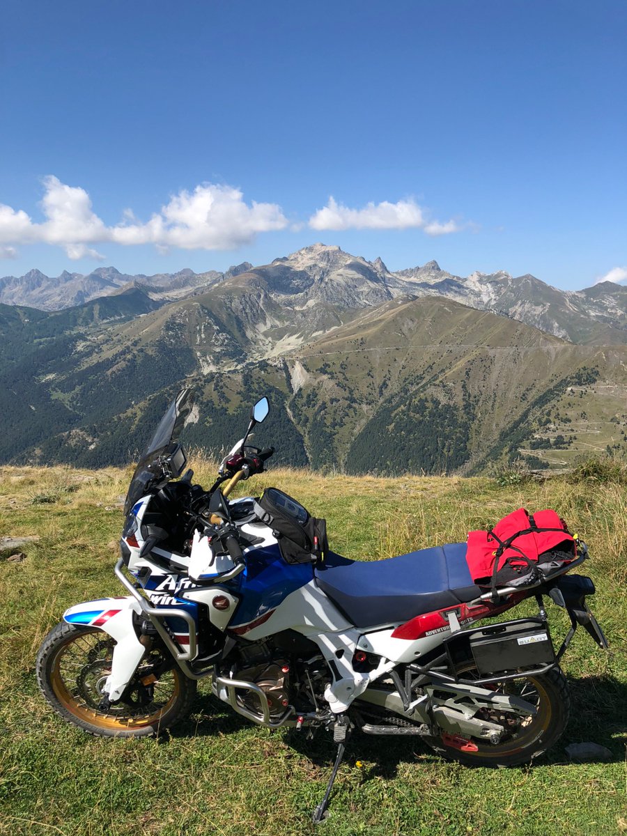 RuggedRoads's tweet photo. It's Fri-YAY! What are you doing this weekend?
We wish we were back overlooking the Vallon de Tavan on the French/Italian border!
#ruggedroads #weekend #adventure #crf1000 #adventuresport #france #italy #vallondetavan #OEMhonda #africatwin #roadtrip https://t.co/JTmxfCyHIG