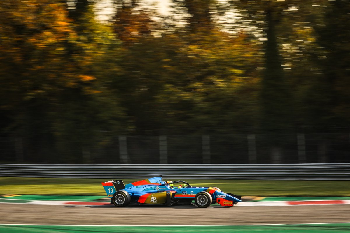 MrRed77_'s tweet photo. Significant improvements for Andrea Rosso during the first two-days of practice of the final round of the @FRegionalAlpine in Monza. The Italian driver was P15 overall in the last collective tests session of Friday, also clinching the 7th place in the rookie standings. https://t.co/nIElrSNXjh