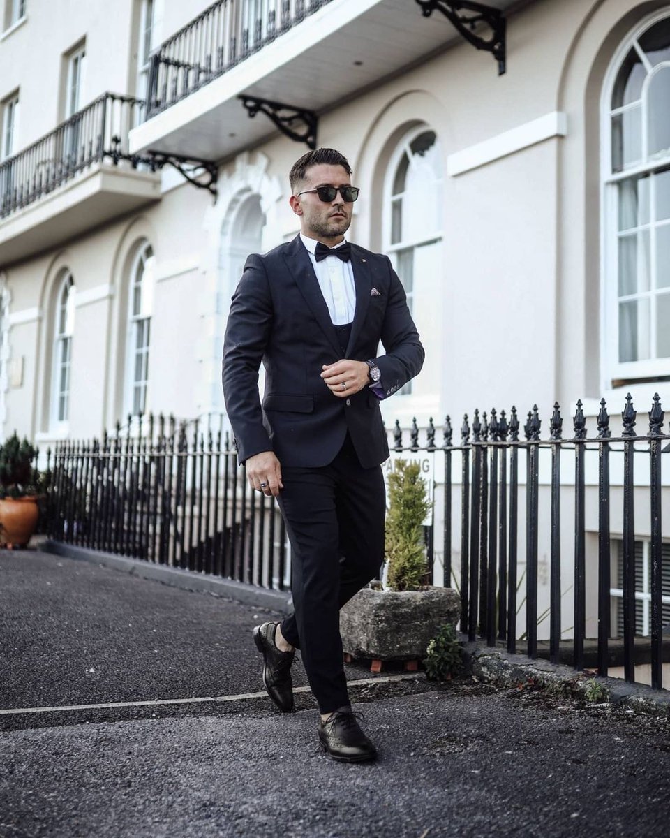 GoodwinSmithUK's tweet image. Bond vibes? Yes or no? 😁

🔗MENS OLIVER BROWN OXFORD BROGUE
📸 @frknusnmz

#menwithstreetwear #menwithclass #classydapper #dailysuits #mensblog  #dapperlydone