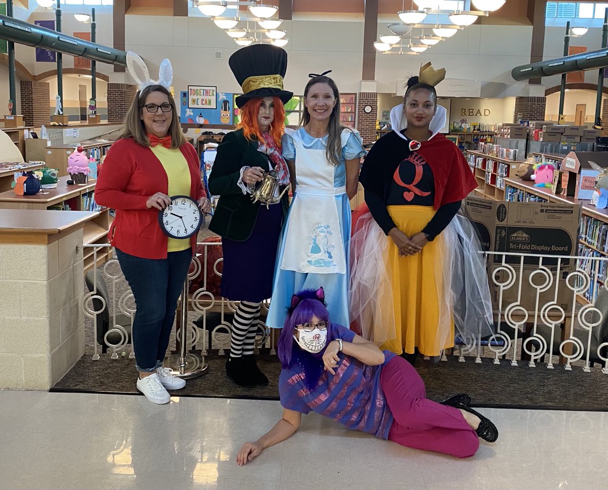 ⁦Alice and her friends from Wonderland joined the ⁦<a href="/SLESuns/">Savannah Lakes Elementary</a>⁩ book character parade!