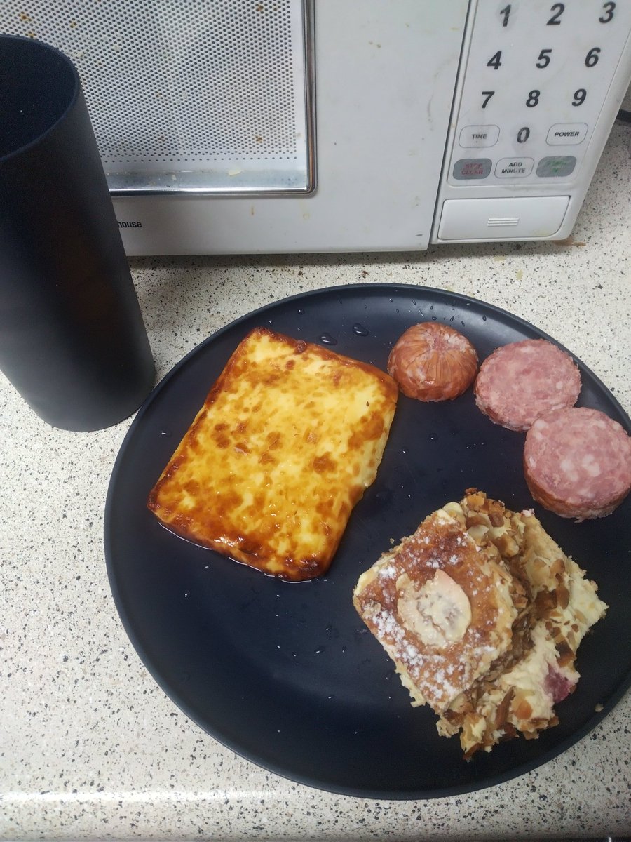 EvanOnTaassa's tweet photo. Juusto, Cervelat Finsky, Kvas, and a Napoleon for breakfast today https://t.co/8wANMgwj1Y