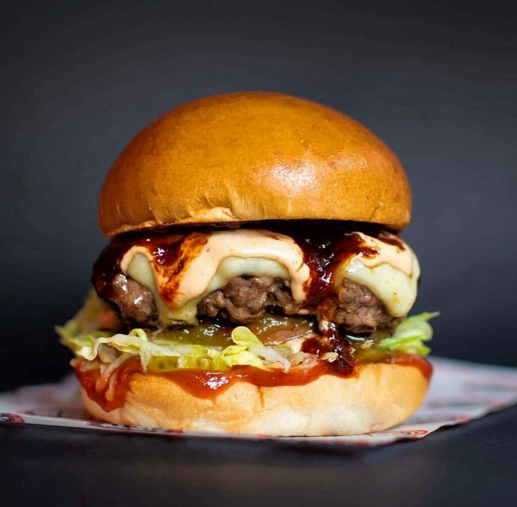 Cheeky_Burger's tweet photo. Happy Halloween! We have some bloody good burgers going in London today! Catch us this weekend @theleytonstar @playbirdies @the_old_joinery #starofkings and our Camberwell HQ! .
.
#Burger #burgers #cheeseburger #baconburger #baconcheeseburger #burgerlove… https://t.co/COxCXTaX62 https://t.co/gE0IwfvQod