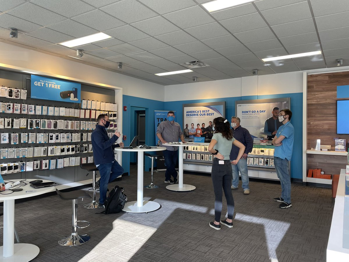 Bjeralds1's tweet photo. @RaylinPrime invited me to share some best practices with his new hires. Got a chance to train on #Outreach, quick quote, and #SigNEture. So receptive, thank you. Can’t wait to see this team make moves. #OurNE #OneNE https://t.co/kTKlyOfJaA