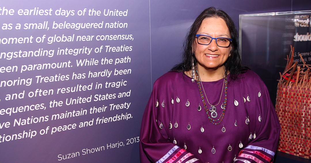 koko_cointrick's tweet image. Did you know that @SuzanShownHarjo has fought for decades to ensure the fight for #NativeJustice doesn't go unanswered? She has helped recover more than a million acres of #NativeLand!! Now that's what I call making a tremendous difference! #NativeAmerican #NativePeoples