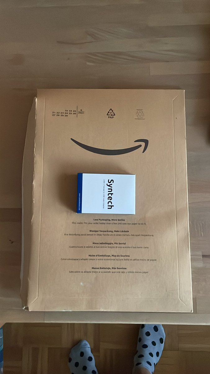 xShuyeni's tweet photo. Größere Verpackungen habt ihr auch nicht oder? 
You don’t have any bigger packaging, do you? @amazon 🤦🏼‍♀️ https://t.co/c1gxrEWBEP