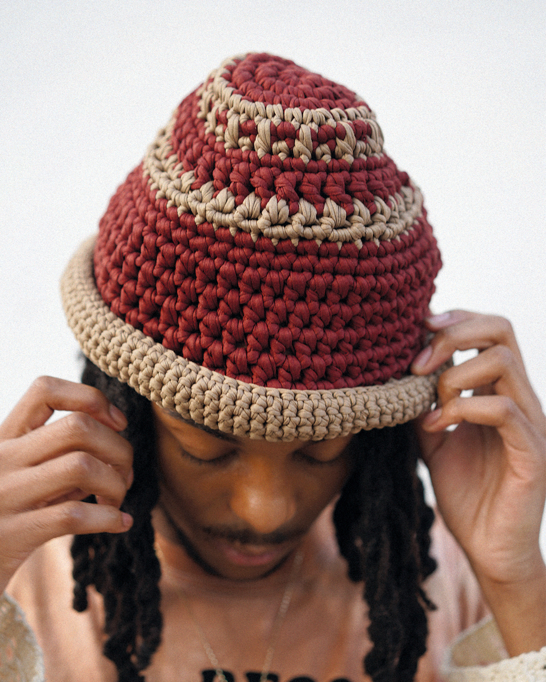 帽子 Nicholas Daley Hand-Crocheted Bucket Hat HAND CROCHET BUCKET HAT – PACKER SHOES