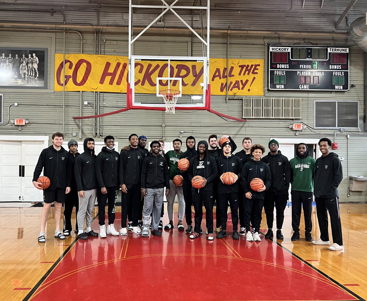 thehoosiergym's tweet photo. @TiffinUHoops at the Hoosier Gym! 🏀 https://t.co/IcVftz3dSz