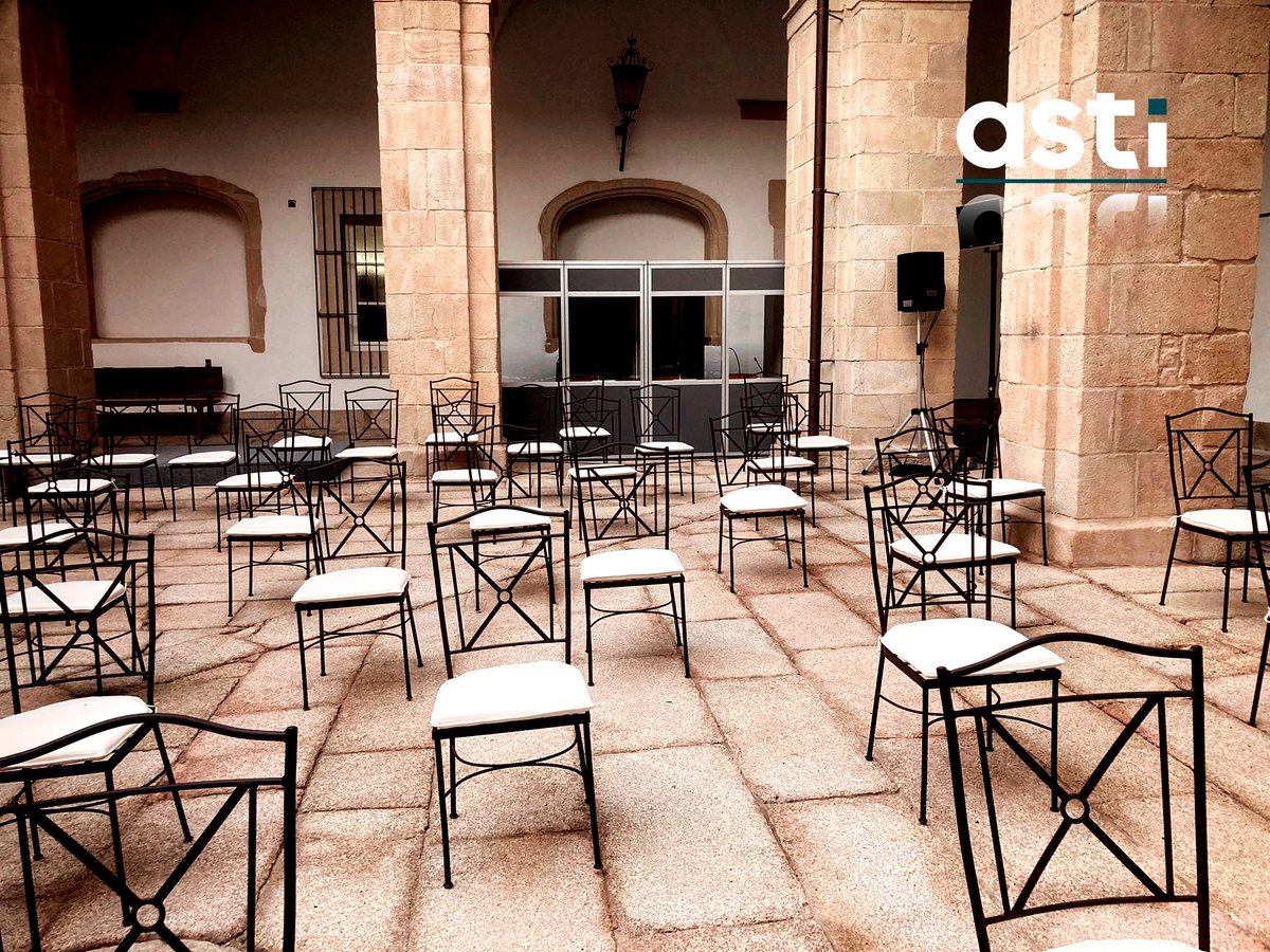 astisl's tweet photo. 🆕 Cumbre hispano-portuguesa
📌 Trujillo
✅ Otro servicio de interpretación simultánea con sistema @BoschSecurityEU.
Gracias Grupo MEG por volver a confiar en nosotros para estas ocasiones tan especiales.
#astisl #1nt #eventos #simultaneoustranslation https://t.co/8bvC0SJ914