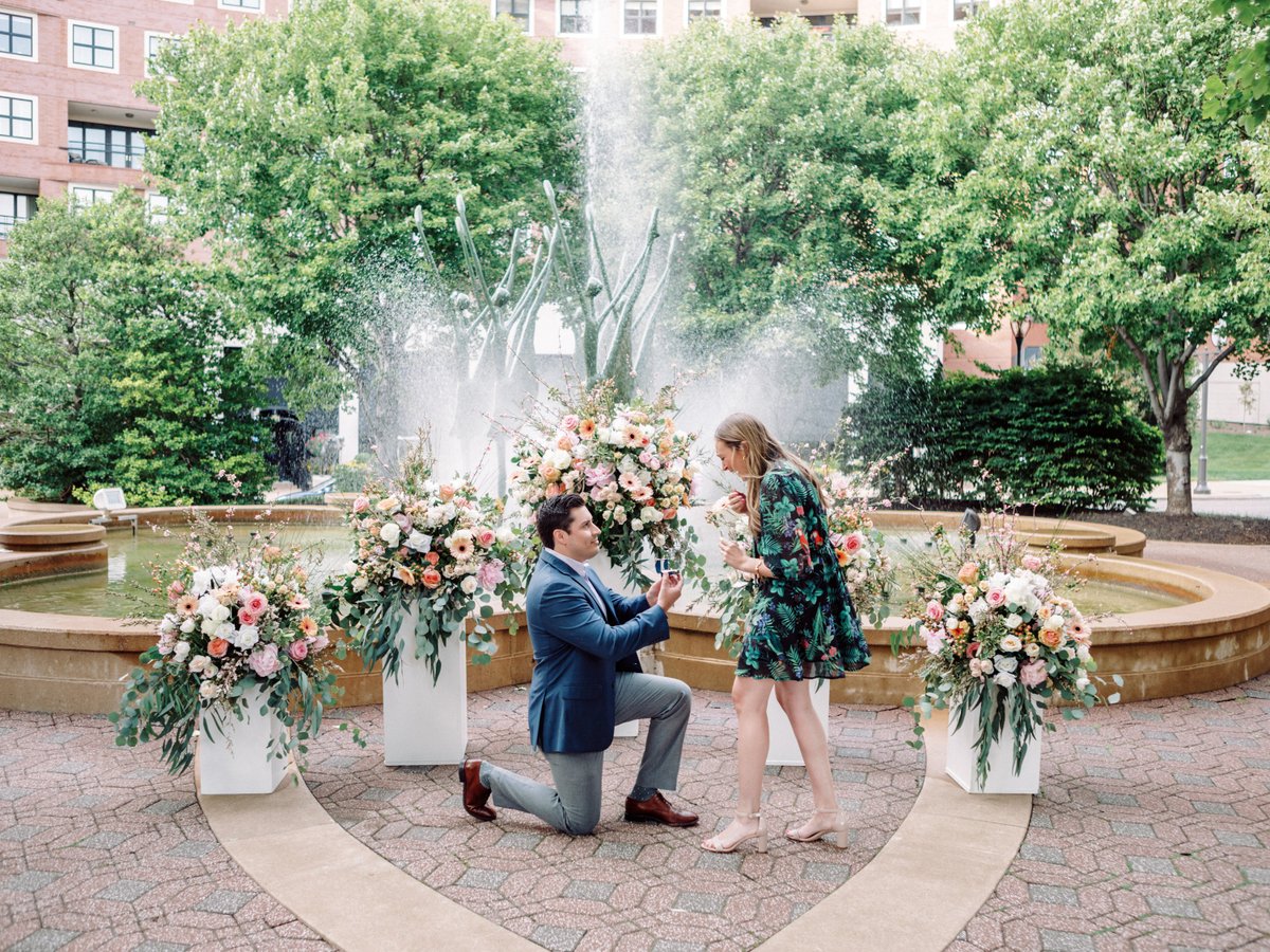 FestiveSTL's tweet photo. Congrats to Kimmy and Andrew on their engagement! What fun having a custom ice cream cart and champagne to sweeten the experience following the excitement. 
Planning: Kate and Company
Balloon art: @partyhopshop 
Photo: @mikecassimatis 
Custom cart: @decorumeventsstl https://t.co/61nWtcNV7d