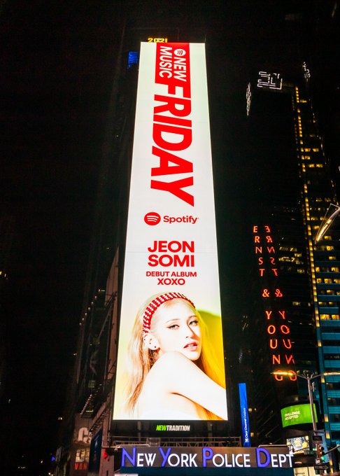 1 pic. WOW 🥺 PLEASE GO CHECK OUT TIMES SQUARE FOR ME IF YOURE IN NYC!!!  

THANK YOU @Spotify ❣
 
#NEWMUSICFRIDAY