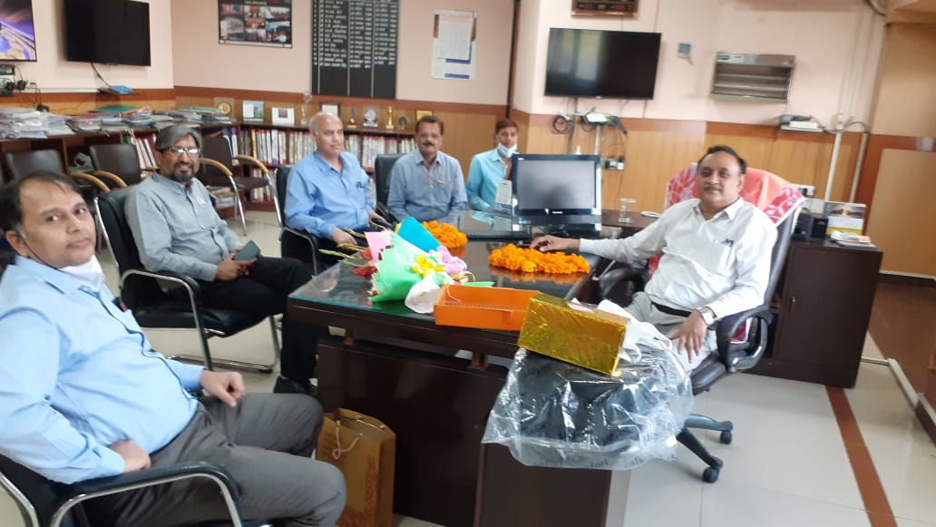 IBESAssociation's tweet photo. After completing an illustrious carrier of more than 32 years,  Sh SN Singh, ADG, a 1987 batch IBES Officer, superannuated today. ADEA wishes him all the best during his next innings.    @shyamdddelhi will always be remembered for his contributions in the field of TV B'casting. https://t.co/yzjy1Anj9J
