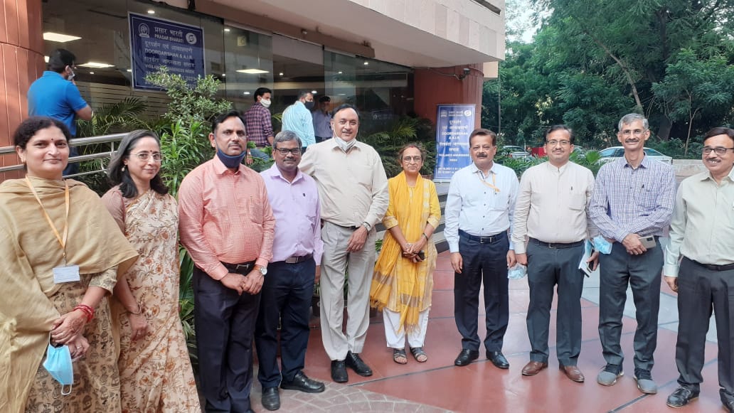 IBESAssociation's tweet photo. After completing an illustrious carrier of more than 32 years,  Sh SN Singh, ADG, a 1987 batch IBES Officer, superannuated today. ADEA wishes him all the best during his next innings.    @shyamdddelhi will always be remembered for his contributions in the field of TV B'casting. https://t.co/yzjy1Anj9J
