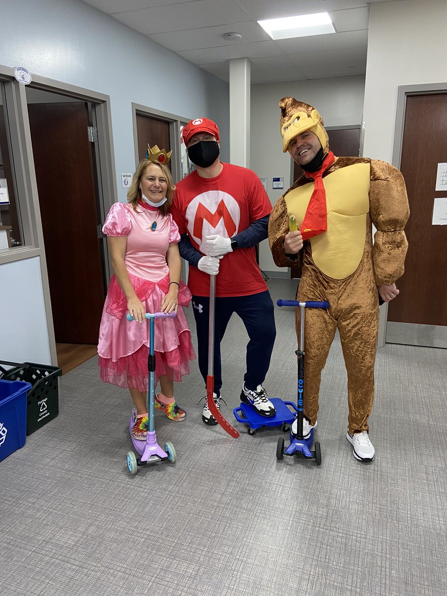 Mrs_VickyCulver's tweet photo. Happy Halloween!! #6integrity #hmspics https://t.co/M7aokHxL16