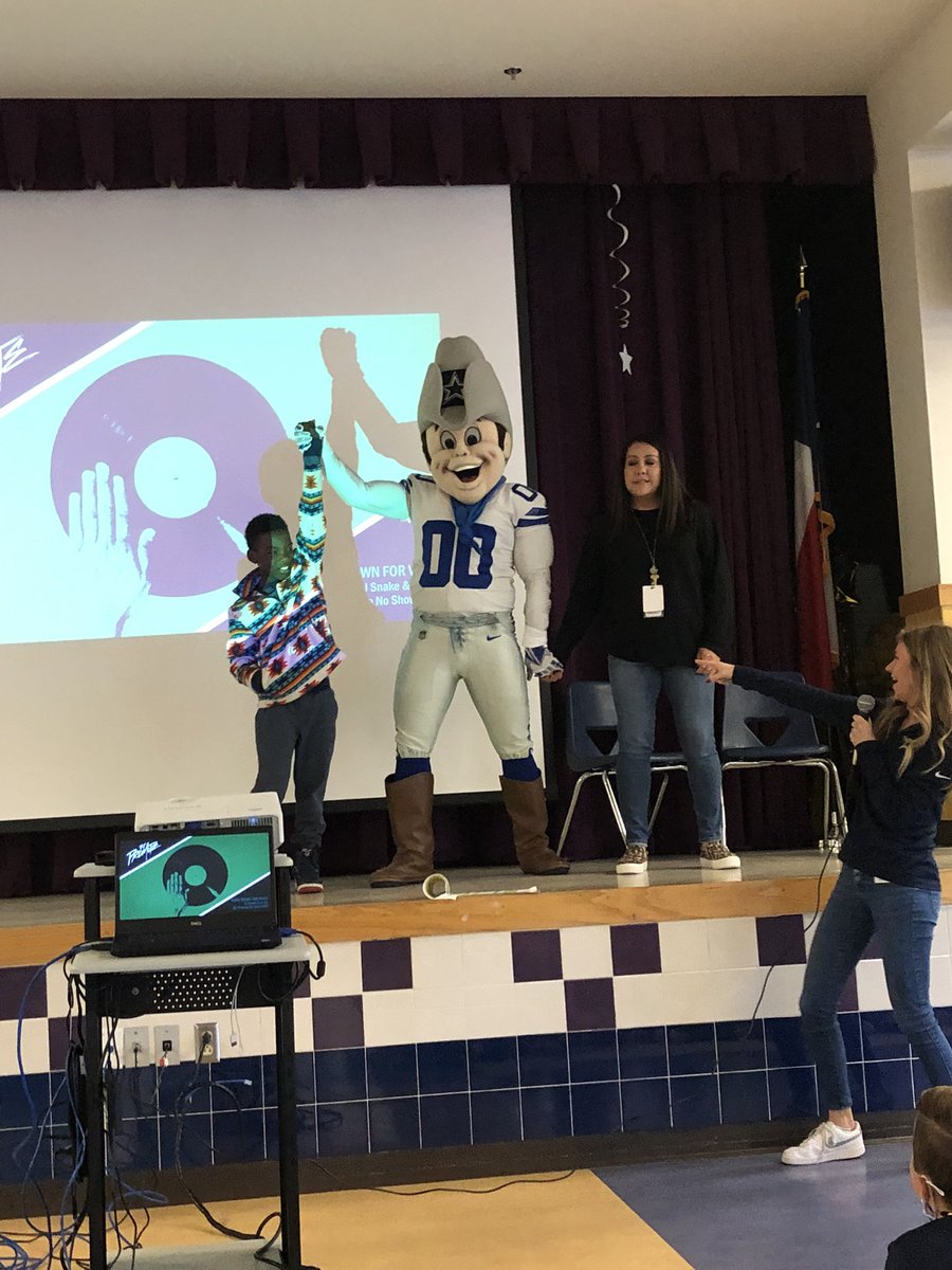 Stefanie DeWolf tweet media