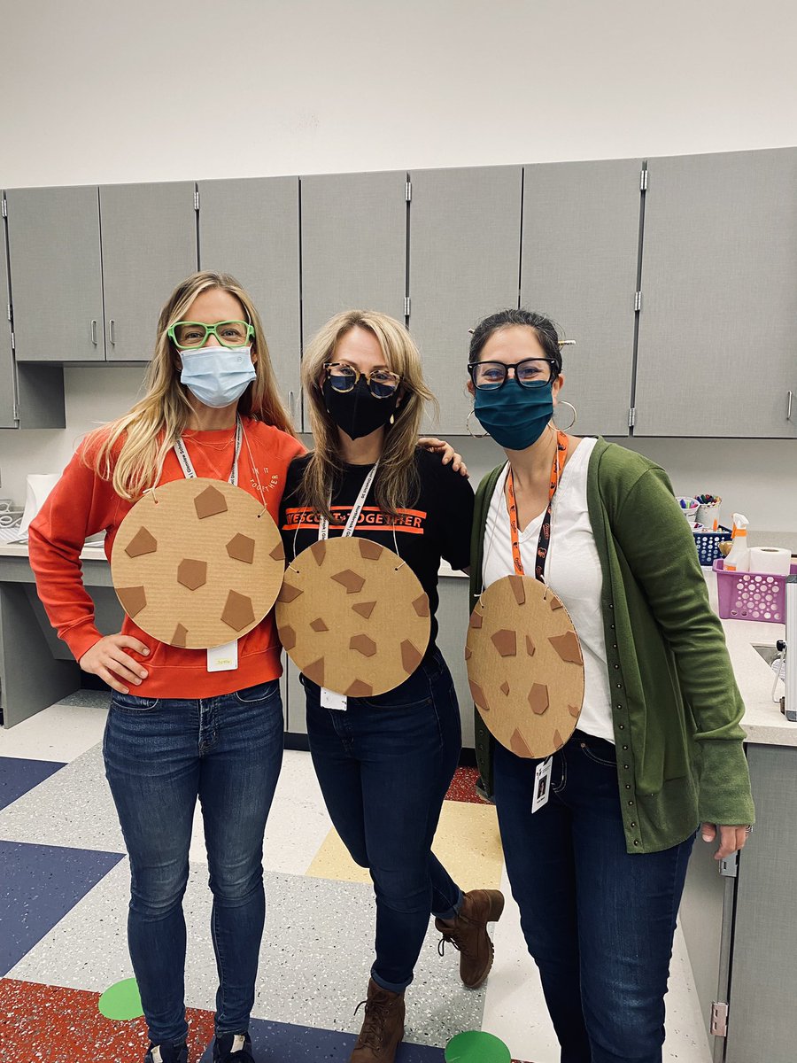 k_schmeck's tweet photo. Some of the “smart cookies” on the Wescott specials team! #d30learns https://t.co/MuBVari5Kv