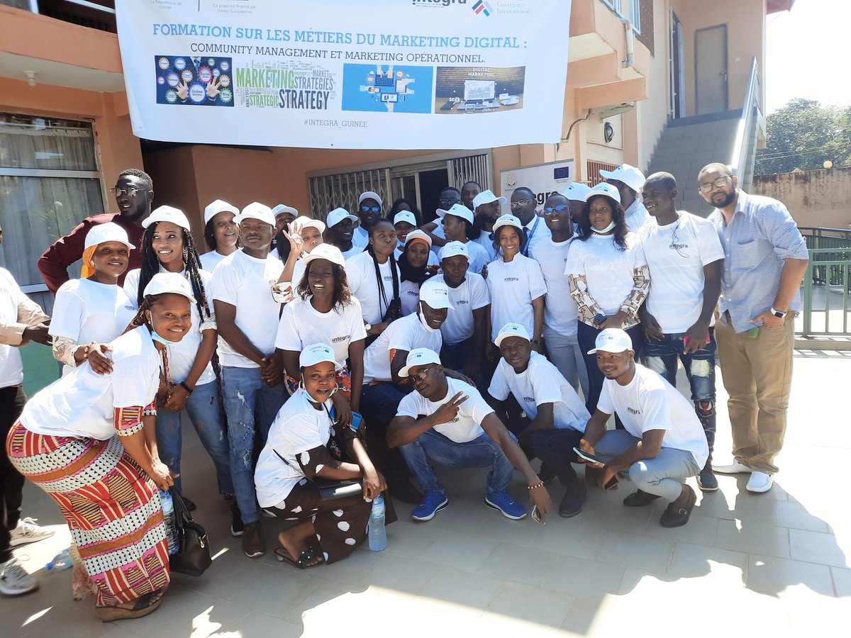 ITCenGuinee's tweet photo. #INTEGRA_Guinée réalise un atelier sur les métiers du #marketing digital à Conakry pour renforcer les capacités de 50 jeunes pour favoriser leur employabilité dans le #digital.
@UEenguinee
#Africatrustfund #teameurope #ITC https://t.co/yv051BSPVn