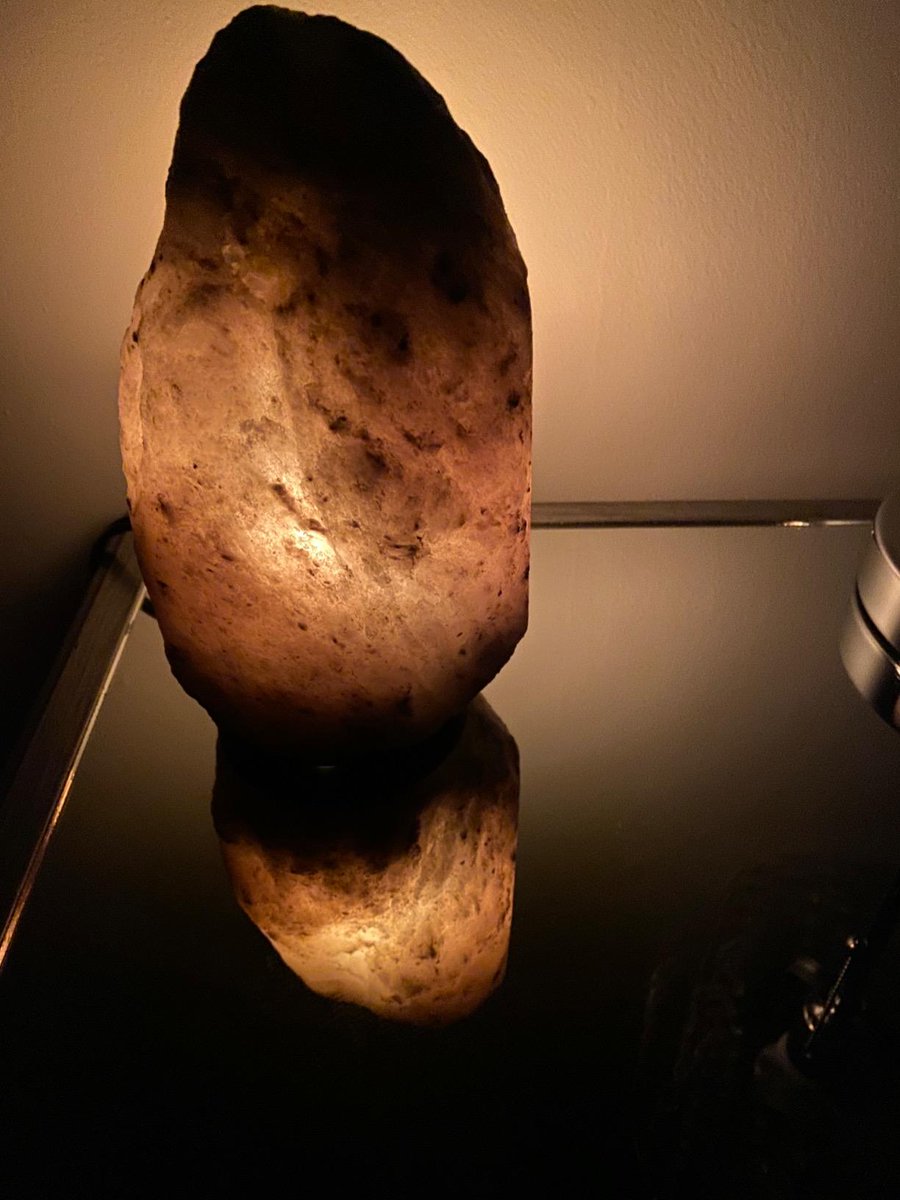 wbmsaltlamp's tweet photo. #𝐇𝐢𝐦𝐚𝐥𝐚𝐲𝐚𝐧𝐆𝐥𝐨𝐰 𝐆𝐫𝐞𝐲 𝐒𝐚𝐥𝐭 𝐋𝐚𝐦𝐩 𝐇𝐚𝐩𝐩𝐲 𝐂𝐮𝐬𝐭𝐨𝐦𝐞𝐫 𝐑𝐞𝐯𝐢𝐞𝐰
It has a nice long cord with a dimmer switch. It’s the perfect size for my nightstand. I’m absolutely astounded by its beauty.
Glad I purchased it and would highly recommend it. #wbm https://t.co/jIHcrSnfwH