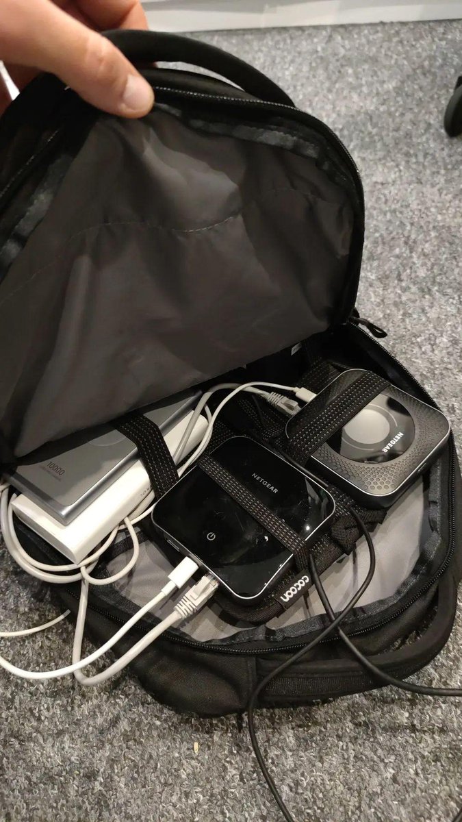 BonkolTV's tweet photo. Uporządkowałem plecak do IRL streamów. Do tej pory wszystko obijało się o siebie na dnie.
Zamówiłem organizer z Amazonu, nic specjalnego - taka wkładka do plecaka z naciągniętymi gumkami.
Seriali nie oglądam to aby darmowa dostawa z amazonu się na coś przydaje :)
#irlbackpack https://t.co/zSCr46UFUR