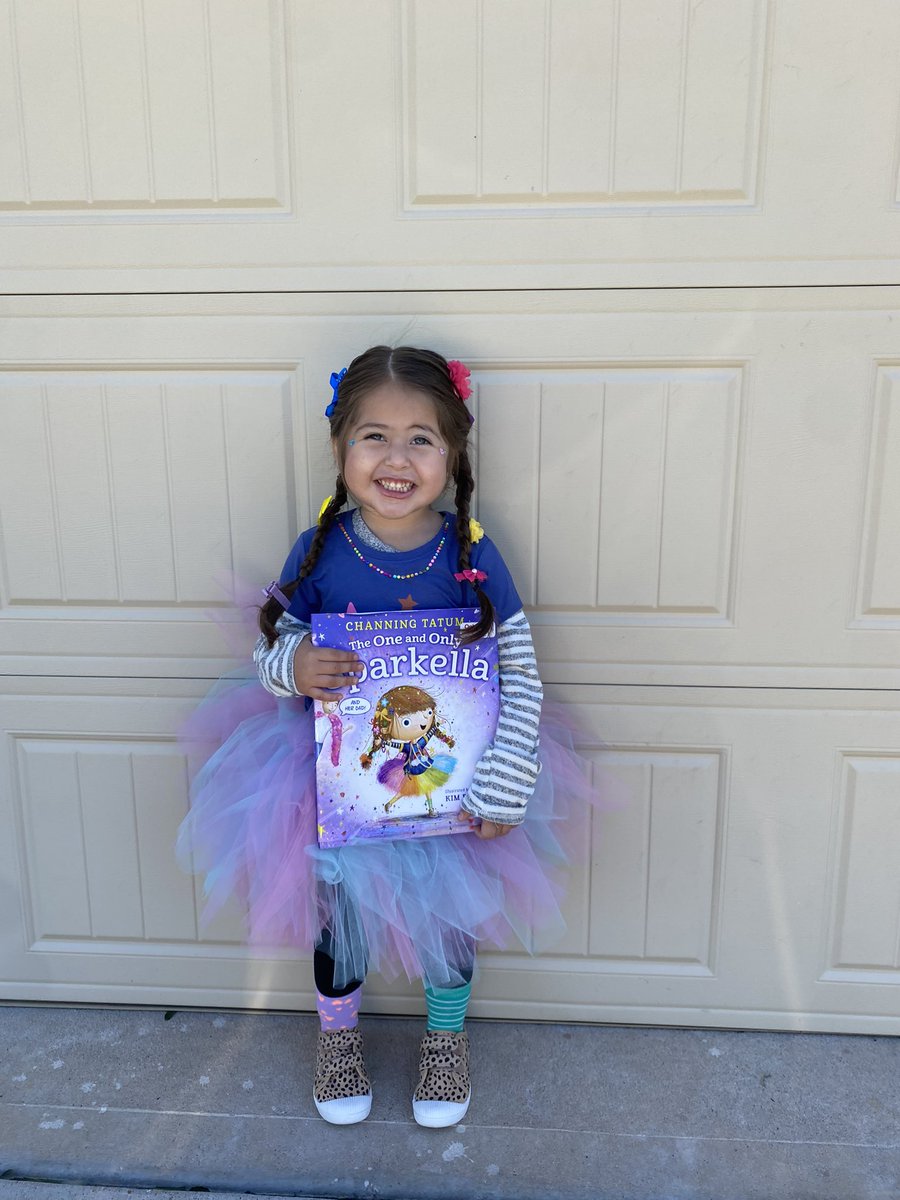 NancyHdz04's tweet photo. Dress up like a storybook character day❤️❤️ @channingtatum https://t.co/poC5JOs7kJ