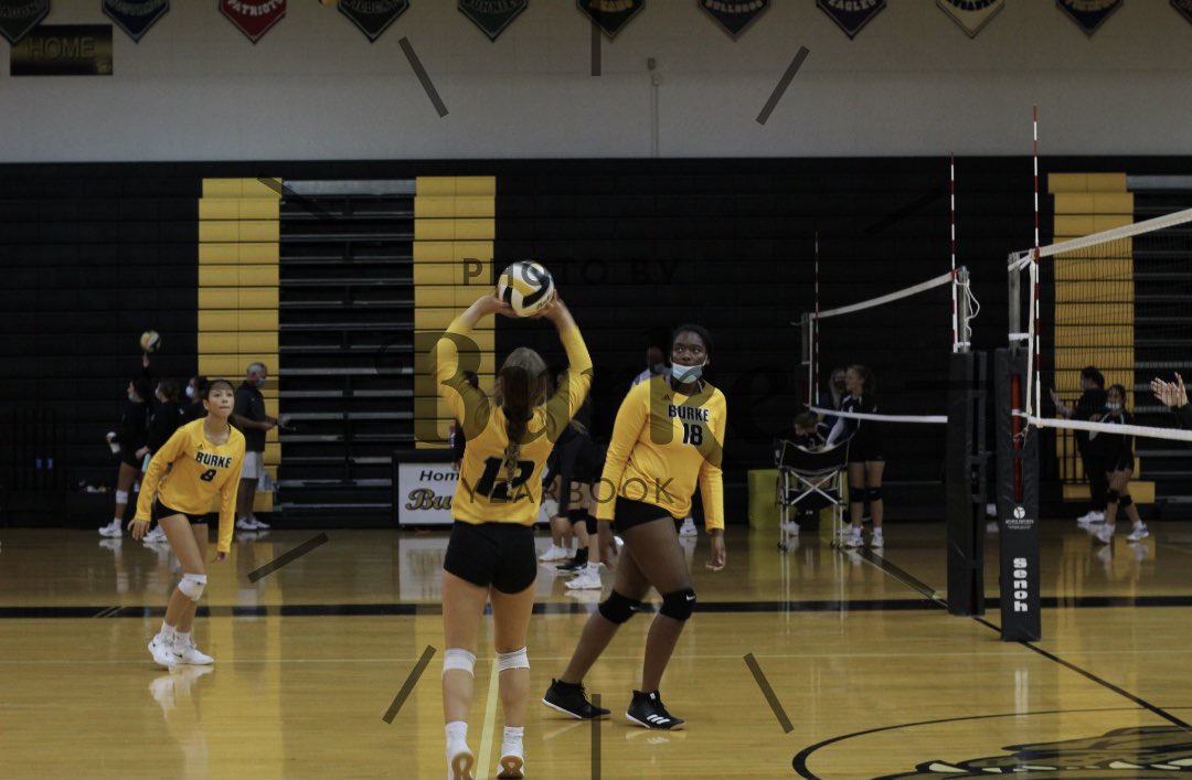 burke_book's tweet photo. ‘21 volleyball season pictures 📸… here’s a sneak peek of pictures that you could see in the yearbook! @burkevball https://t.co/nigy8B92r0
