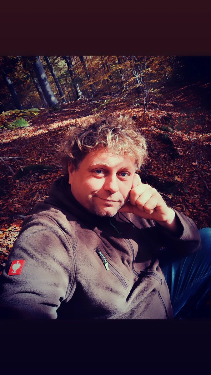 michakamer's tweet photo. Unterwegs in der #eifel #wandern #Herbst https://t.co/Pw5MwSsW7n