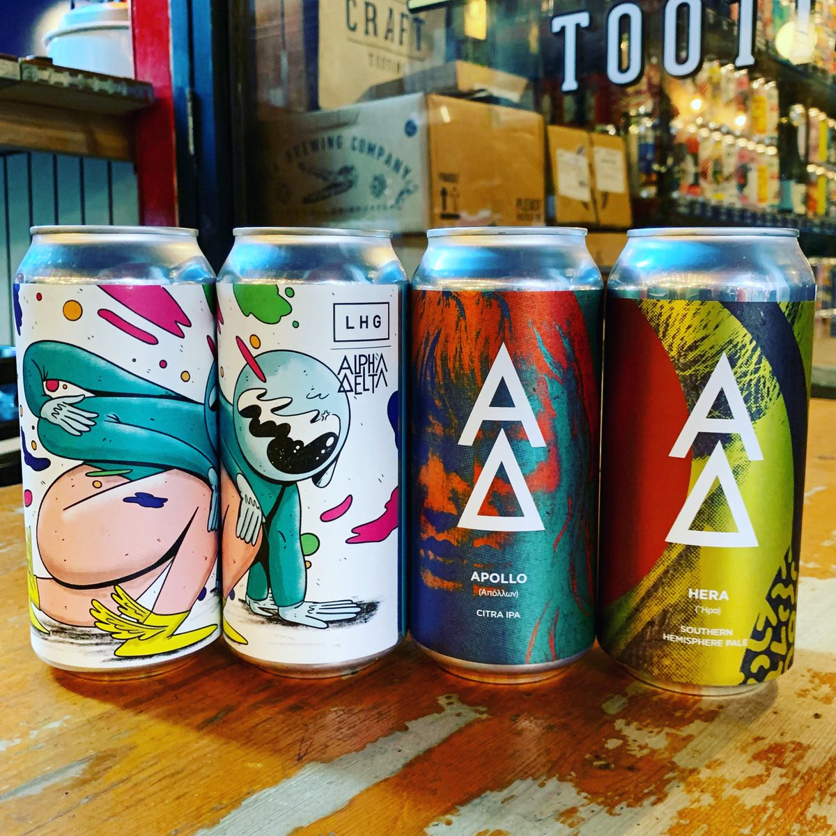 CraftTooting's tweet image. FRESH #AlphaDelta folks 👌 Inc NEW @LHGBrewingco Collab ‘Nobody Told Me We Had Wings’ Hazy #IPA w/ Talus, Ekuanot &amp;amp; Loral PLUS ‘Apollo’ Single-hop Citra IPA is BACK 🤤 (love this beer) joined by ‘Hera’ Southern Hemisphere Pale.. NOICE 🍺 #Craft #Tooting #Craftbeer #SW17