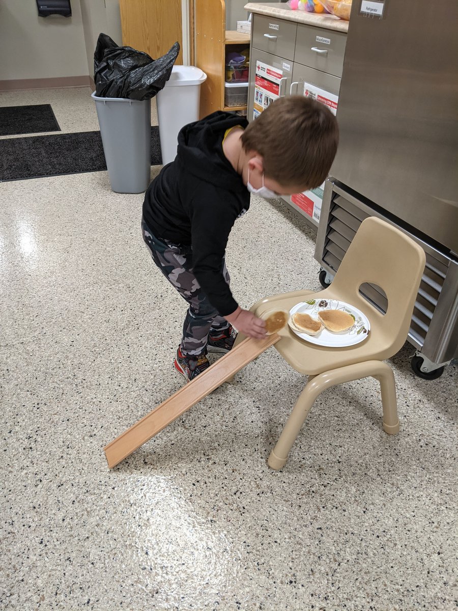 lapheadstart's tweet photo. Kids at the Mora Center explored the question: "Do all round things roll?" Students were given a variety of materials, made predictions and tested each item. Then the teachers made pancakes for snack and we tested if pancakes could roll, all while enjoying a delicious snack! https://t.co/iOEIFZdk8v