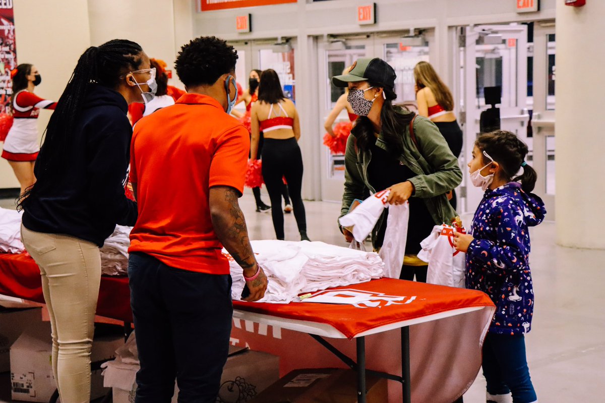 Thank you for making Fan Fest a night to remember, Highlander Nation! #RiseAndDefend🛡